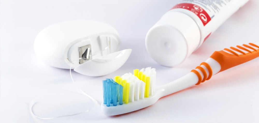 Portable tooth care kit for clear aligners