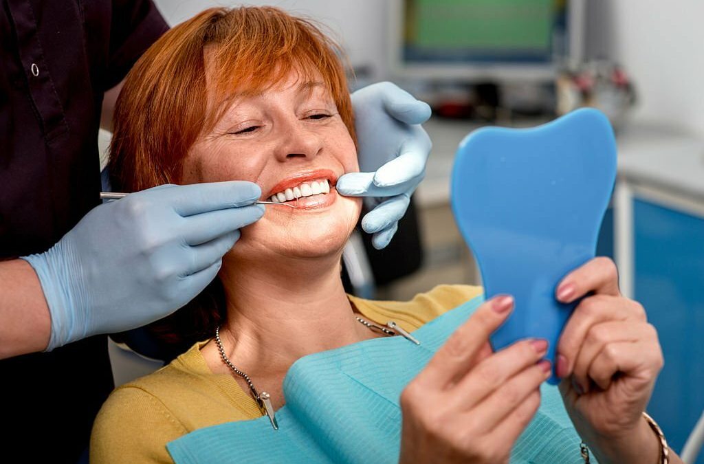 Key Considerations Before Getting Dentures for a Natural Smile